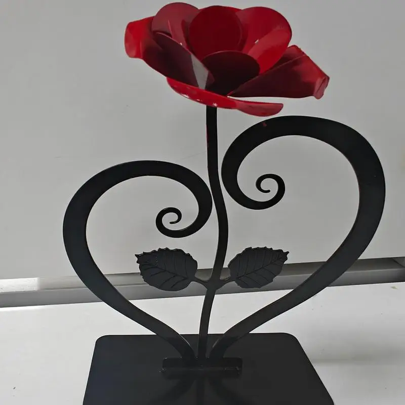 Escultura de rosa roja de Metal forjado a mano, decoración de rosa de hierro forjado hecha a mano para cumpleaños