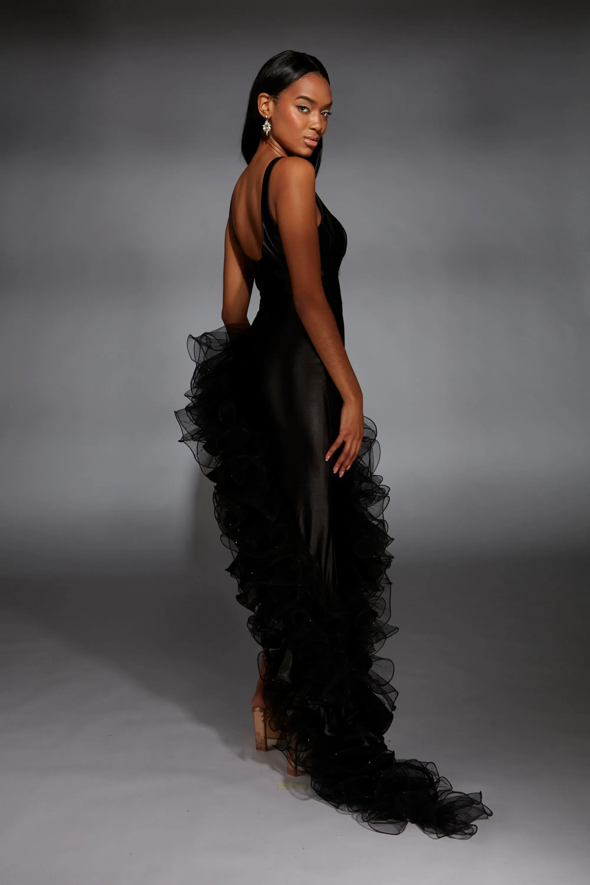 Black Shiny Women's All Gown v-Neck Sleeveless Party Dress Sexy Ruffle Gala Dresses Evening Party Vestdos De Fiesta Customized