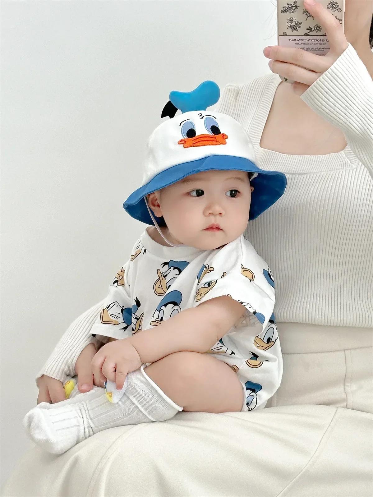 Kawaii Disney Donald Duck Bucket Hat Cartoon Cute Hat for Babies A Cotton Soft and Comfortable Outing Dress Baby Gift for Mother