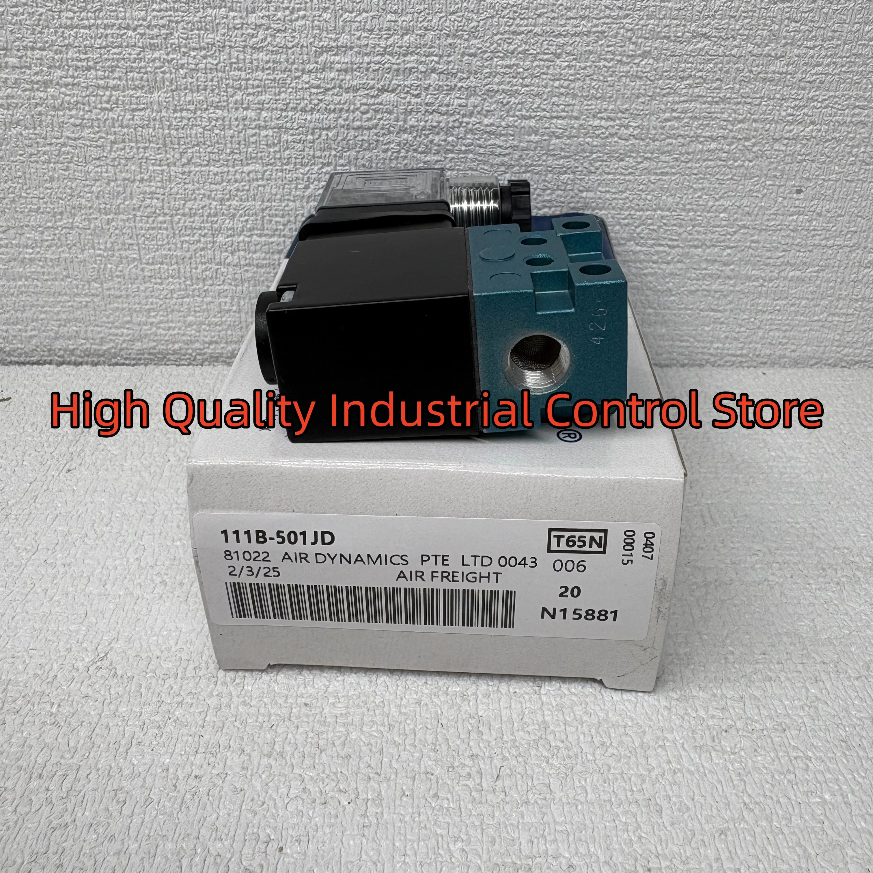 

Solenoid valve 111B-501JD new in box