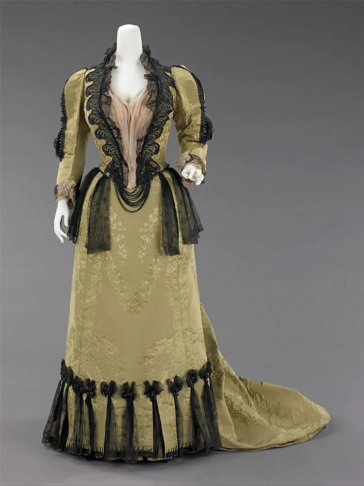 

1893s French Duchess Afternoon Victorian Edwardian Dress Masquerade Reenactment Ball Gown