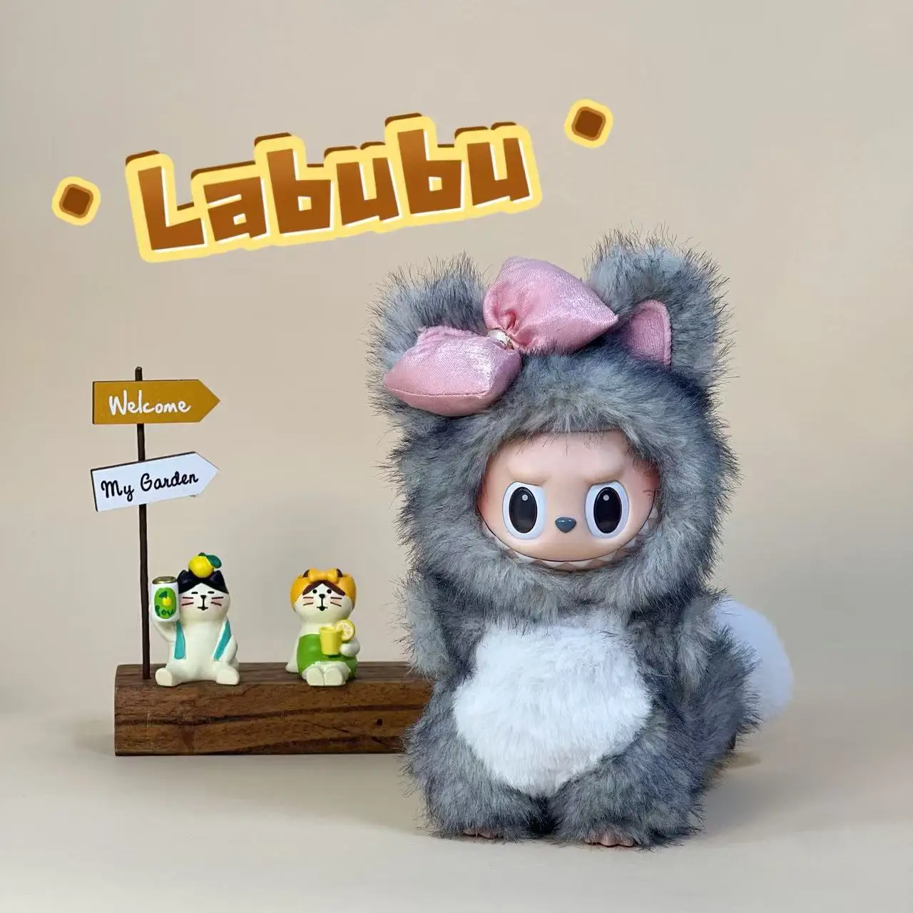 فقط الملابس مناسبة لفساتين Labubu المختلفة ذات الطابع القطيفة والأقواس لإظهار جو لطيف