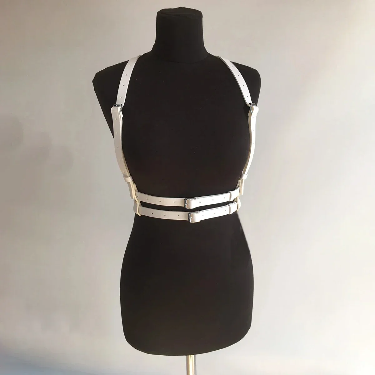 بو الجلود القوطية الحمالات النسائية الحمالات النسائية الحصان تسخير الملابس والاكسسوارات