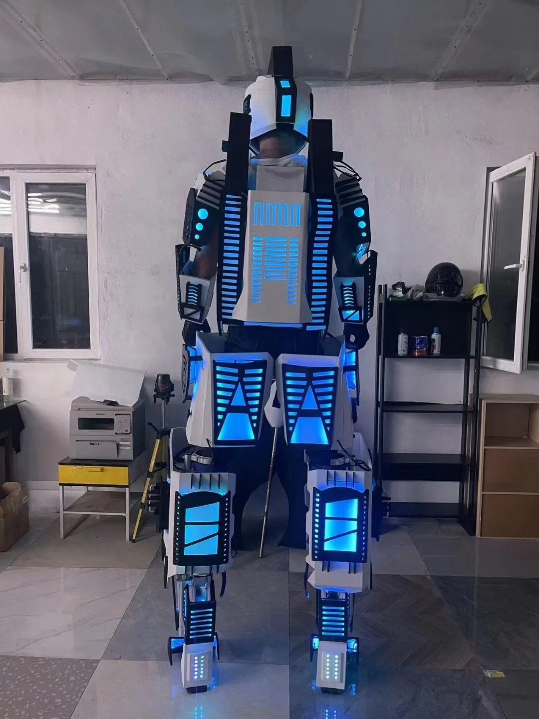 2023LED Robot Costume Stilts Walking Performance Alternative Color DJ Light Up Party Clothing Helmet Luminous Suits