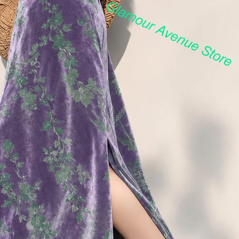 Chinese Temperament Purple Rattan Velvet Beautiful Skirt Female Autumn and Winter Fashion Retro High Waist Split Printed Skirt.