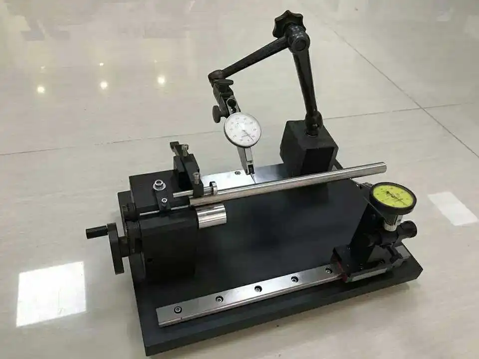 Double-head universal concentricity measuring instrument Concentric Yaw Jump Coaxial meter