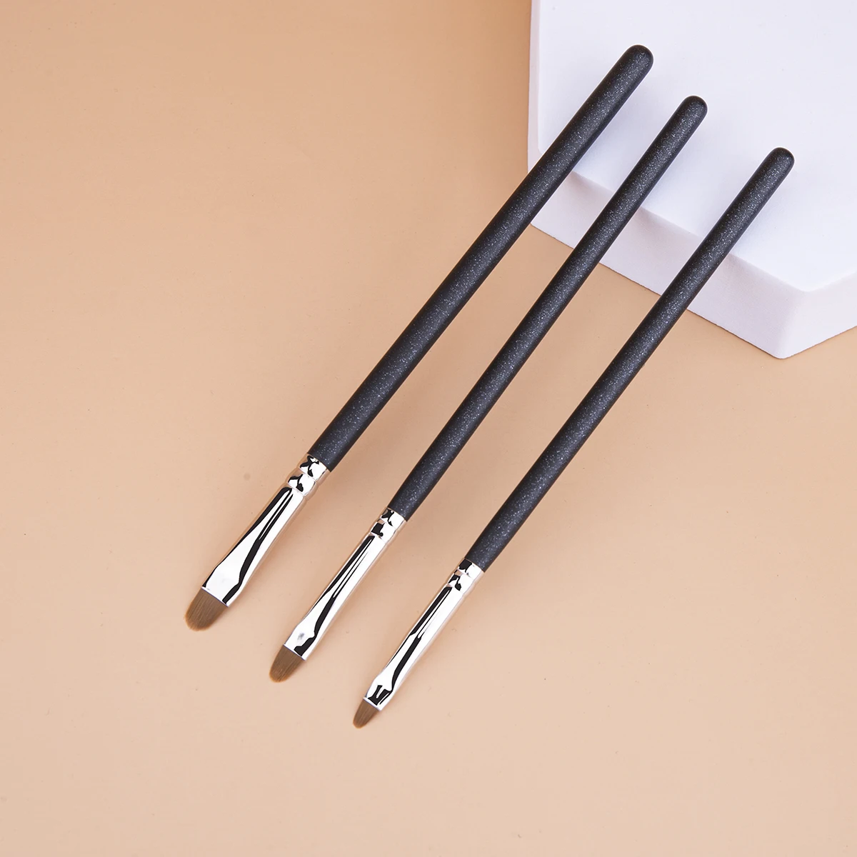 Upgraded Ultra-thin Concealer Makeup Brush Thin Precise Concealer Makeup Brush Tip Eyeliner Lip The Line Concealer Make-up Tool