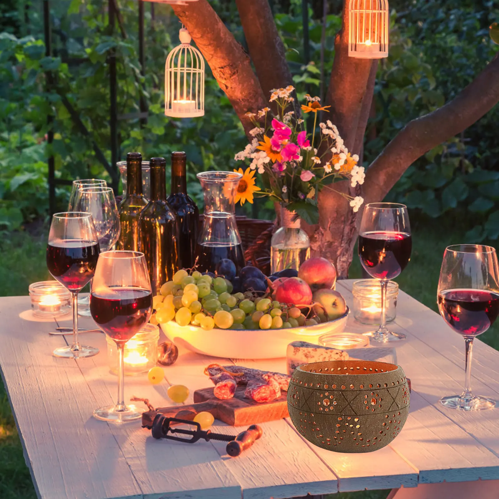 

Coconut Shell Hollow Out Decorative Candleholder Round Tealight Stand for Home Wedding Party Decoration Elegant