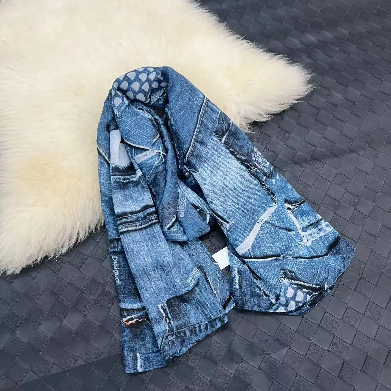 التجارة الخارجية الطلب الأصلي التطريز الاسباني المطبوعة الشاطئ ظلة الديكور في الهواء الطلق الخريف والشتاء وشاح المرأة الدافئة