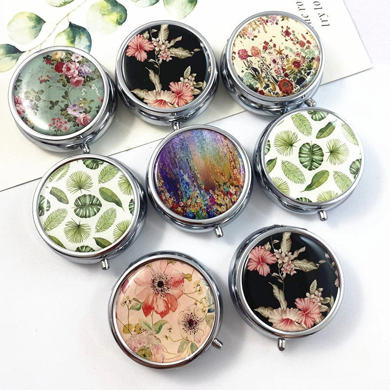 

Metal Round Natural Flowers Pill Boxes Holder 3 Grids Medicine Case Small Portable Case Container Splitters