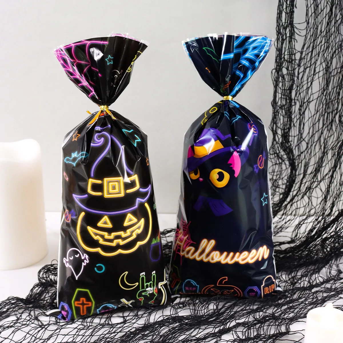 25/50/100 Stück Halloween-Geschenktüten mit schwarzer Katze, Kürbis-Süßigkeits-Verpackungsbeutel, Süßes oder Saures 2025, Happy Halloween Party-Dekorationszubehör – Detail 4