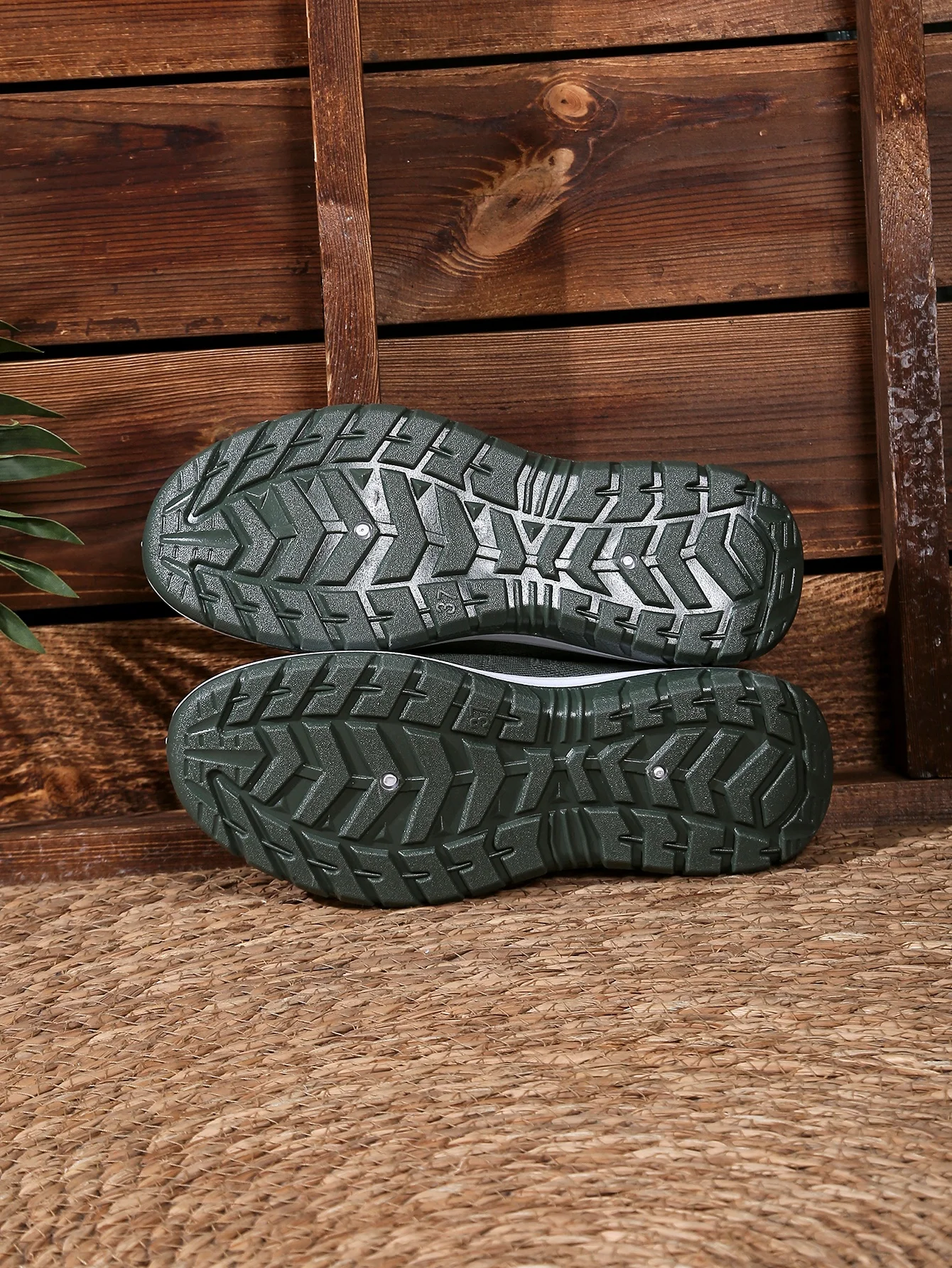 Sommerliche, atmungsaktive, hohlgestrickte Damen-Slip-On-Schuhe, rutschfeste, leichte Wandersneaker, lässige Mesh-Loafer für den Außenbereich – Detail 26