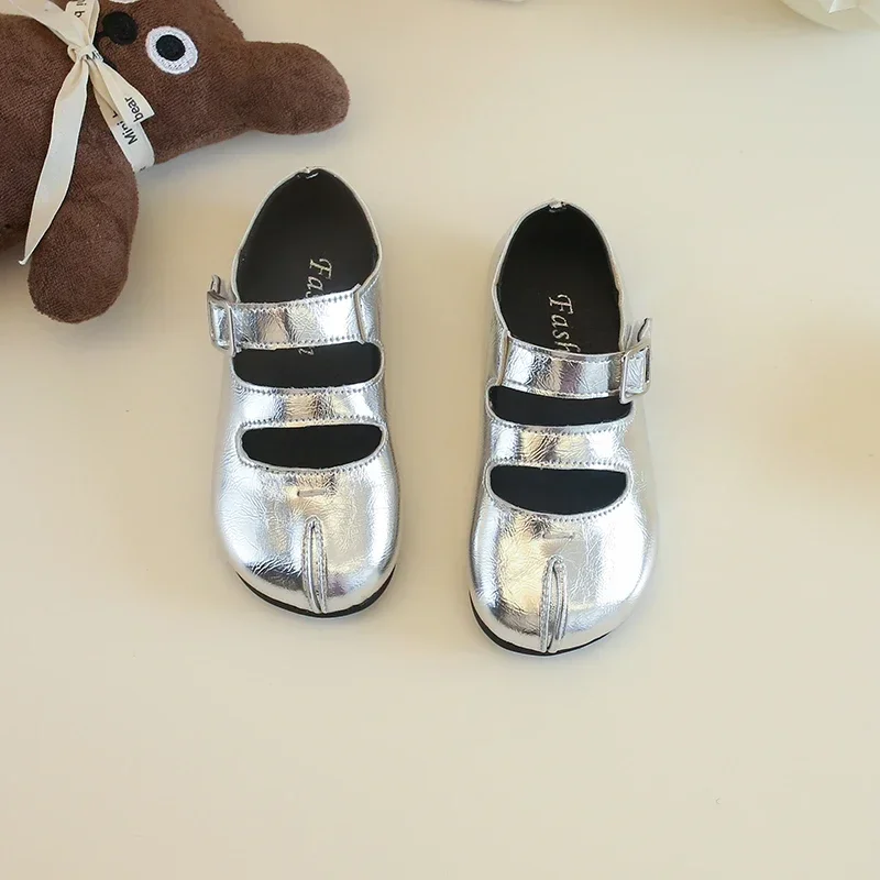 Ragazze Mary Jane scarpe principessa in morbida pelle ballerine moda per bambini doppia cinghia punta tonda Casual scarpe firmate per bambini