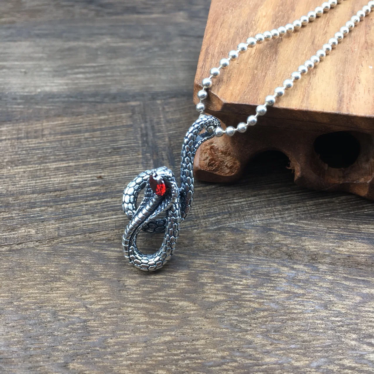 S925 sterling silver Thai silver personality spirit snake pendant men & women trendy glasses snake king red diamond pendant