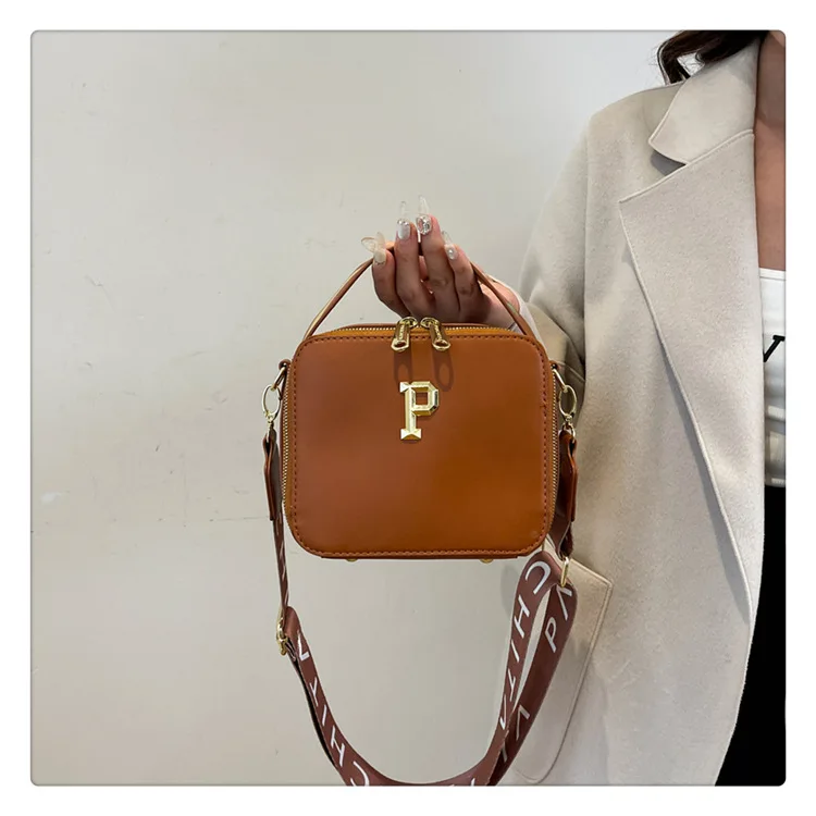 

2025 New Solid Color Shoulder Bag - Minimalist Crossbody Purse for Women, Trendy & Versatile, Premium Texture, European Fashion