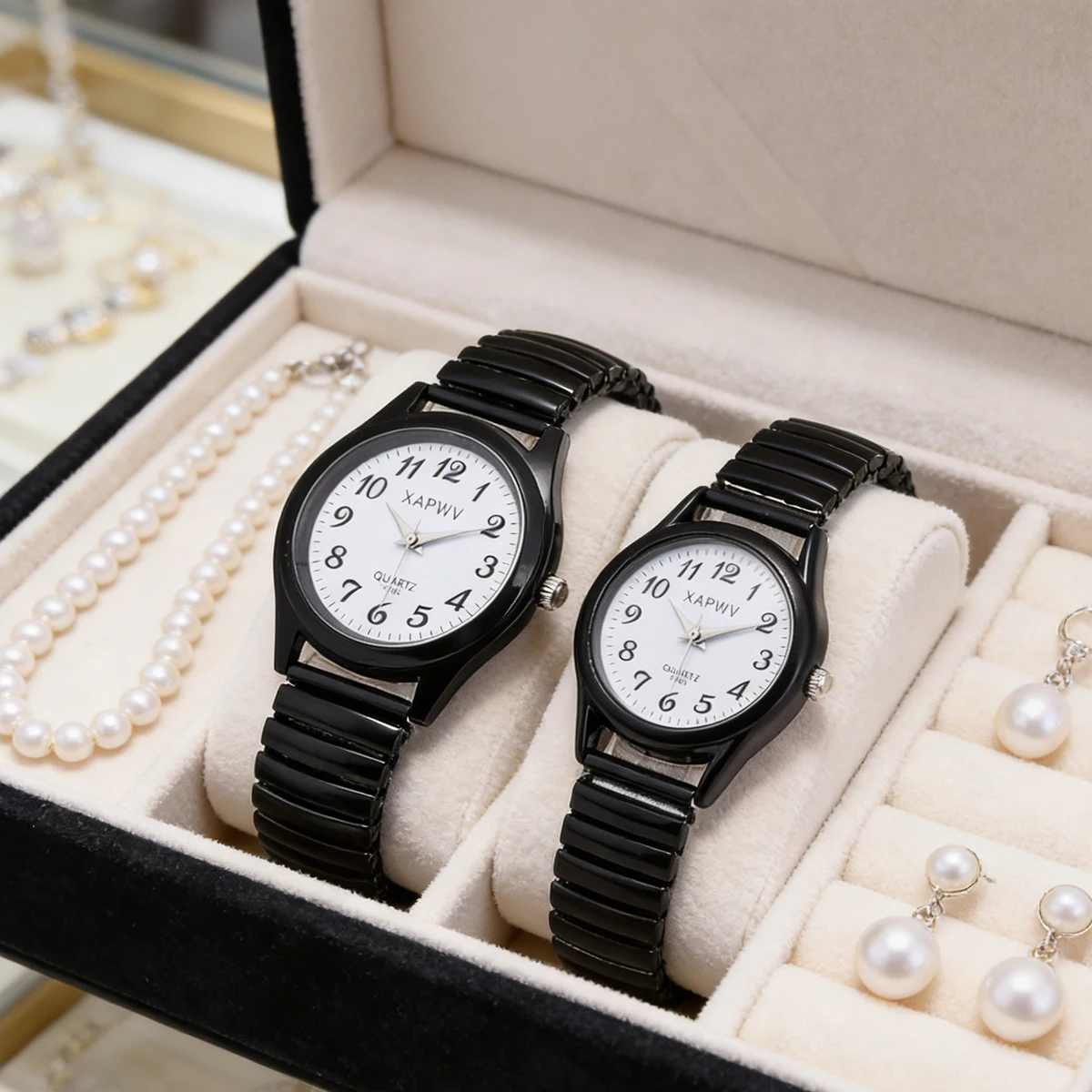 Quartz Wristwatch for Men and Women, Fashionable and Casual Style, Arabic Numeral Scale, Lightweight Model with Elastic Strap