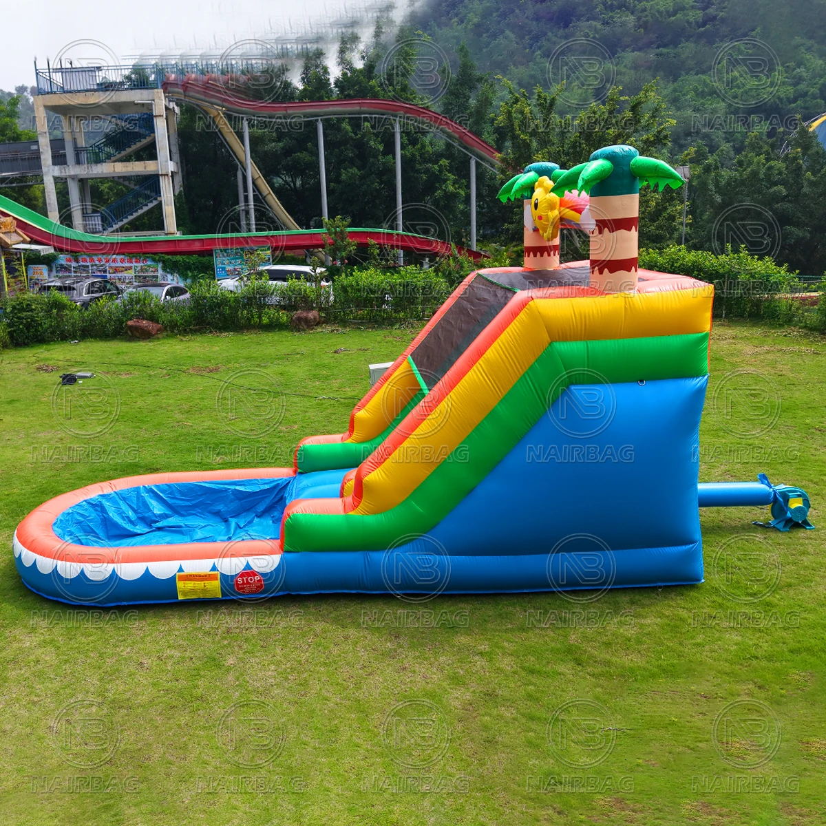 NAIRBAG US Dostępne od ręki Komercyjna dmuchana zjeżdżalnia wodna z basenem i dmuchawą, do użytku na podwórku dla dzieci, zjeżdżalnia na mokro