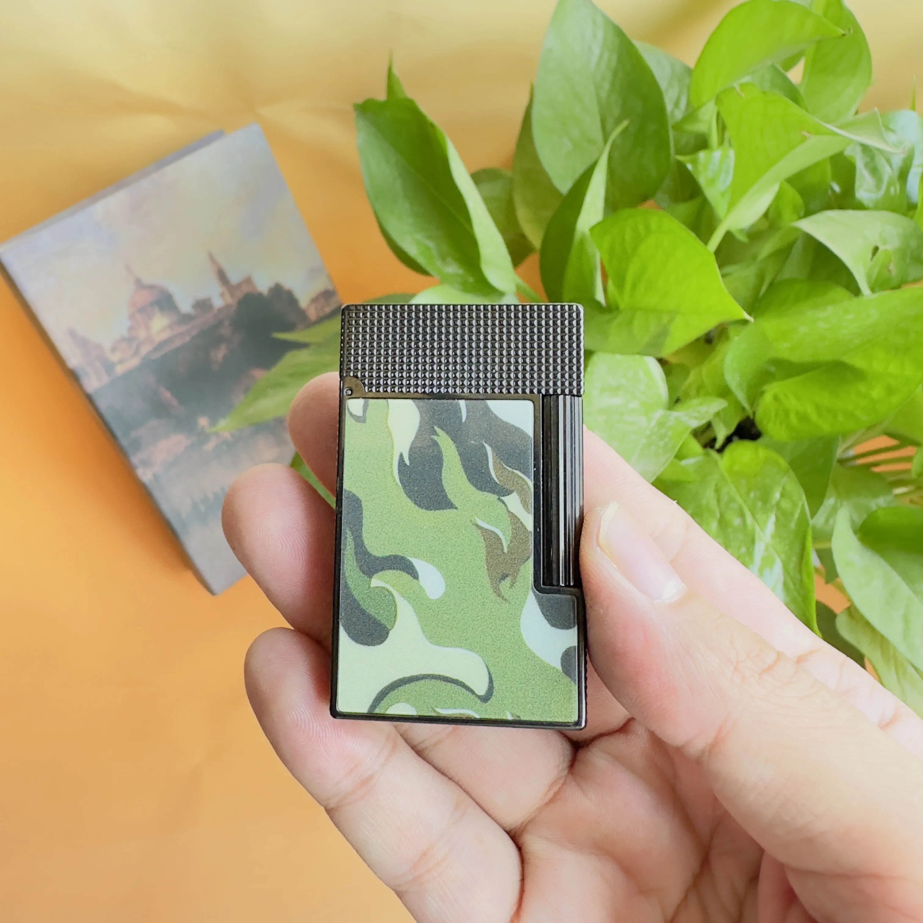 

Брендовые зажигалки и аксессуары для сигарет, с четким и громким звуком, в комплекте набор индивидуальных аксессуаров.