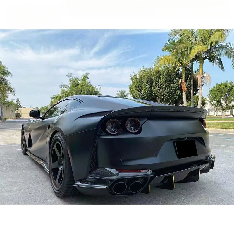 Suitable for Ferrari 812 carbon fiber body kit, front lip, rear lip, side skirts, corner covers, car accessories