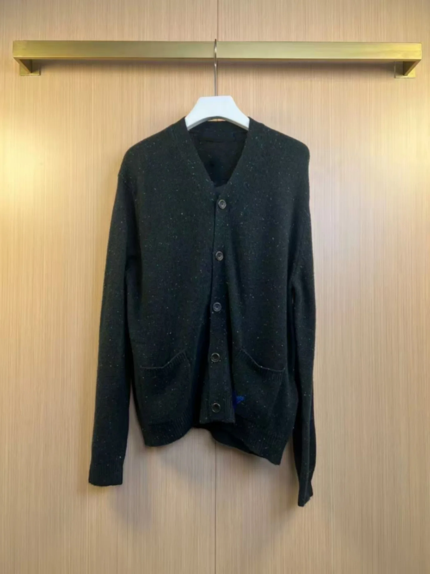 

Casual Sle Long Sve Knitted Cardigan Sweater Camere Blend V-Ne Wrap for Men And Women Warmth And Comfortable 3D Effect