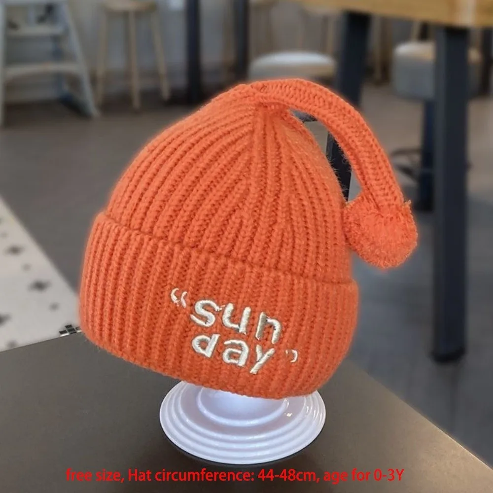 Nuovo berretto pullover con ricamo Sun Day Cappello caldo antivento con protezione per le orecchie Cappello a cuffia lavorato a maglia resistente al freddo