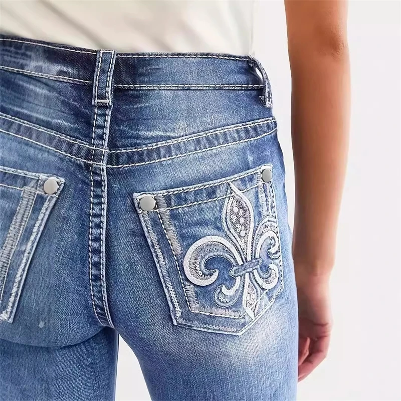 コロシ ストレート プッシュアップ ロングパンツ ポケットにフロントディテール付き ブルー レディース