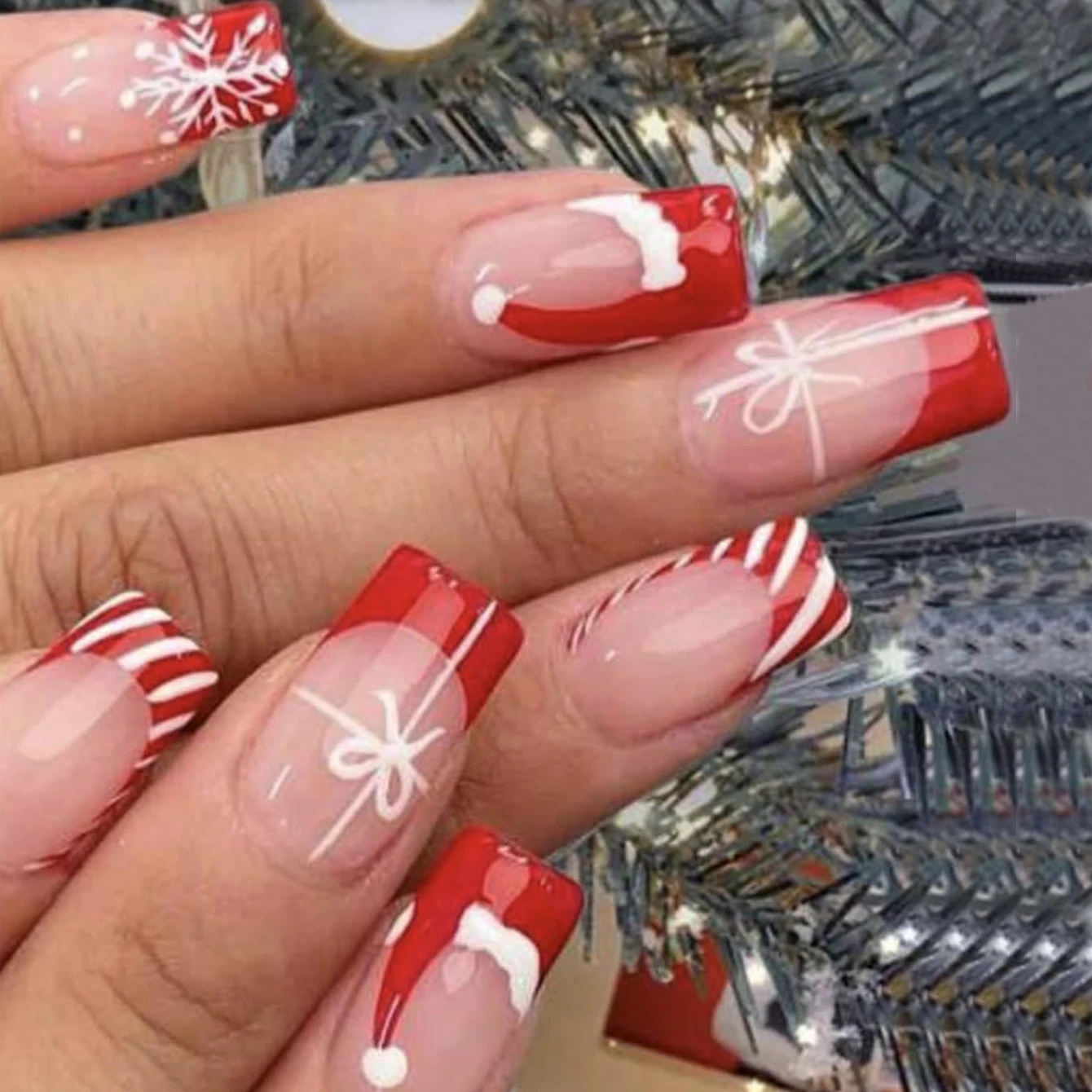 24PCS Christmas Red Medium Square Fake Nail Press Gloss Naked Fake Nail with Snowflake Christmas Hat Design Christmas Nail