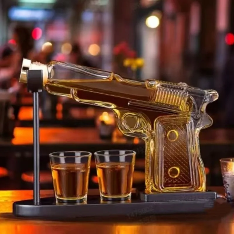 

Hanger Pistol Shaped Whiskey Decanter Set, with 2 Glasses and Holder, Creative Gun Shaped Glass Bottle, Used for Bar Decoration