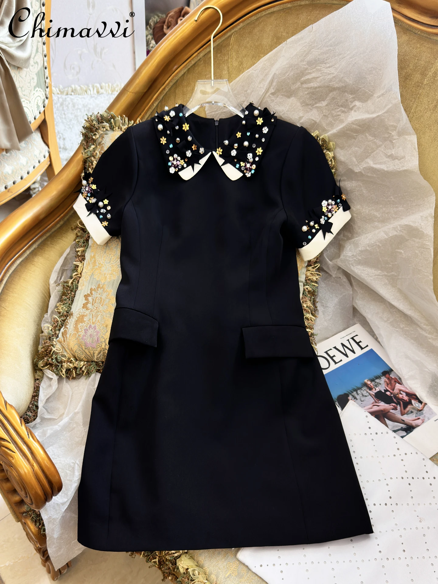 

Французское элегантное милое светское платье с бантом из бисера, кукольным воротником, пышными рукавами и высокой талией, тонкое трапециевидное темпераментное черное короткое платье для женщин