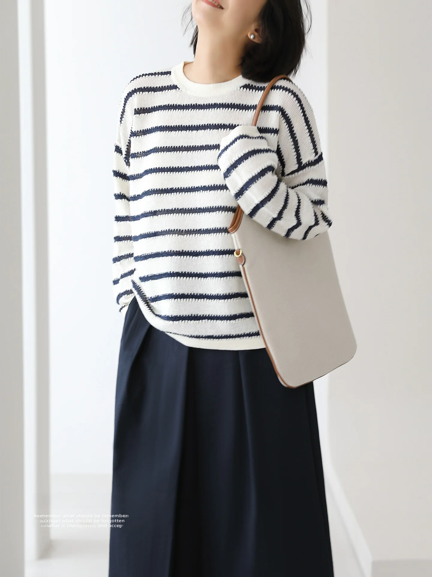 

Comfortable Oversize Knitwear Striped Paper Silk Loose Fit Breathable Women's Long Sve round Ne Mid-Length Casual Top