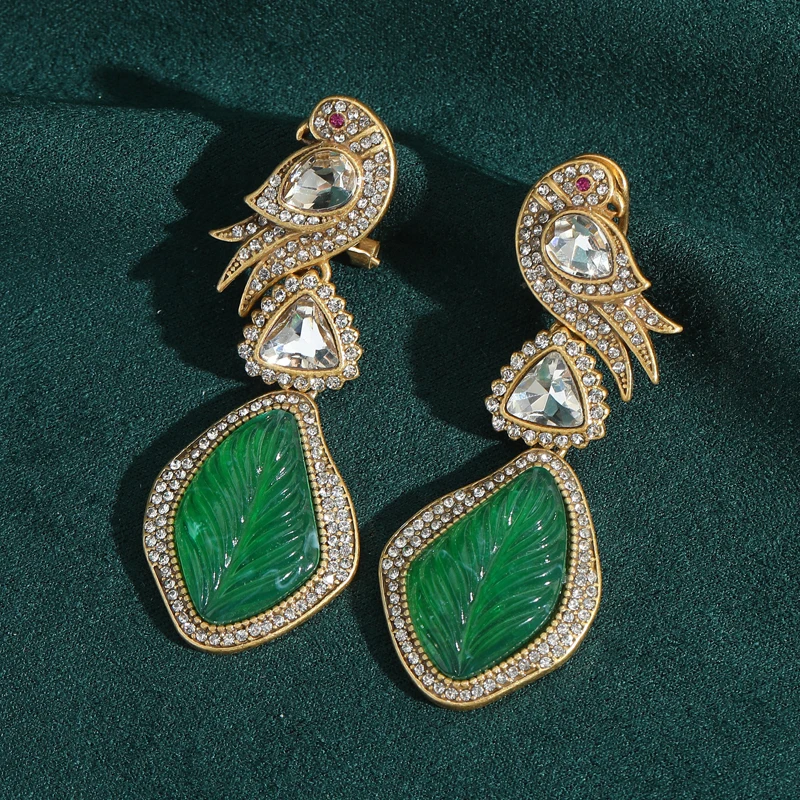 

Vintage Green Resin Leaf Drop Earrings Gold Color Rhinestone Crystal Bird Designer Tree Luxury Jewelry Quality Christmas 2025