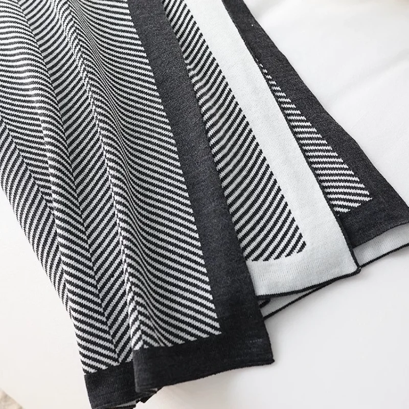 Nordic Style Acrylic Knitted Blanket Leisure Sofa Cover Blanket Air Conditioning Blanket Warm and Comfortable Home Blanket