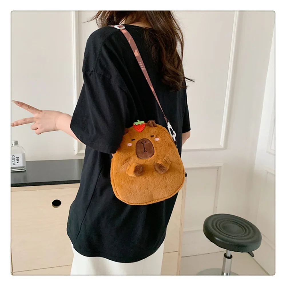 New Large Capacity Capybara Plush Shoulder Bag Cute Casual Guinea Pig Plush Bag Students School Bag Cartoon Capybara Handbag