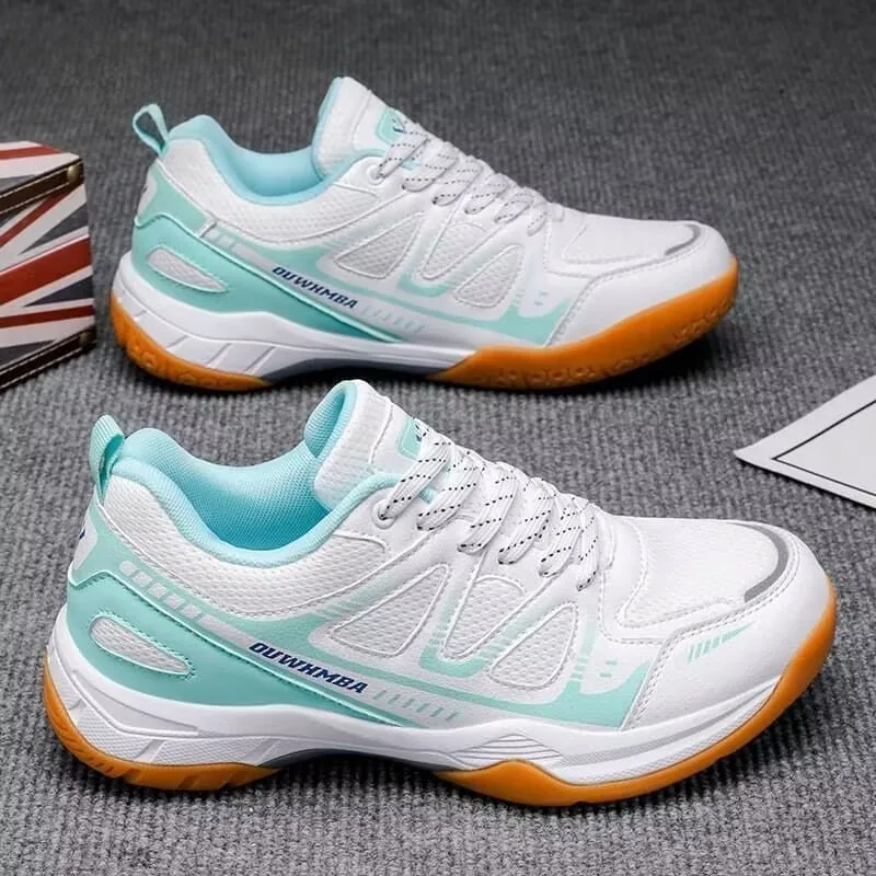 2026 Hot Sale Badminton Shoe For Men Women Light Weight Professional Table Tennis Shoes Couples Comfortable Indoor Court Shoes