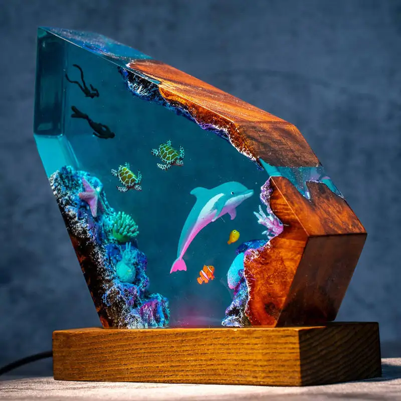 

Creative Resin Miniature Figurines Seabed Orgamism Shark Turtle Dolphin Bat World Diver Diving Home Table Decor Night Light Gift