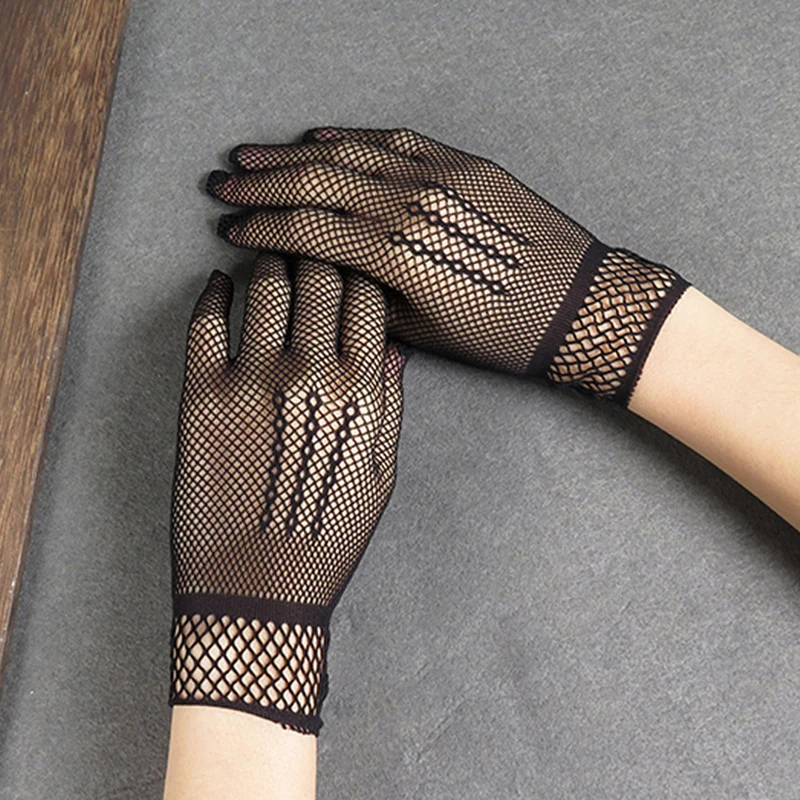 1 Pair Hot Sale Fishnet Mesh Glove Fashion Women Lady Girl Glove Protection Lace Elegant Lady Style Gloves Black And White