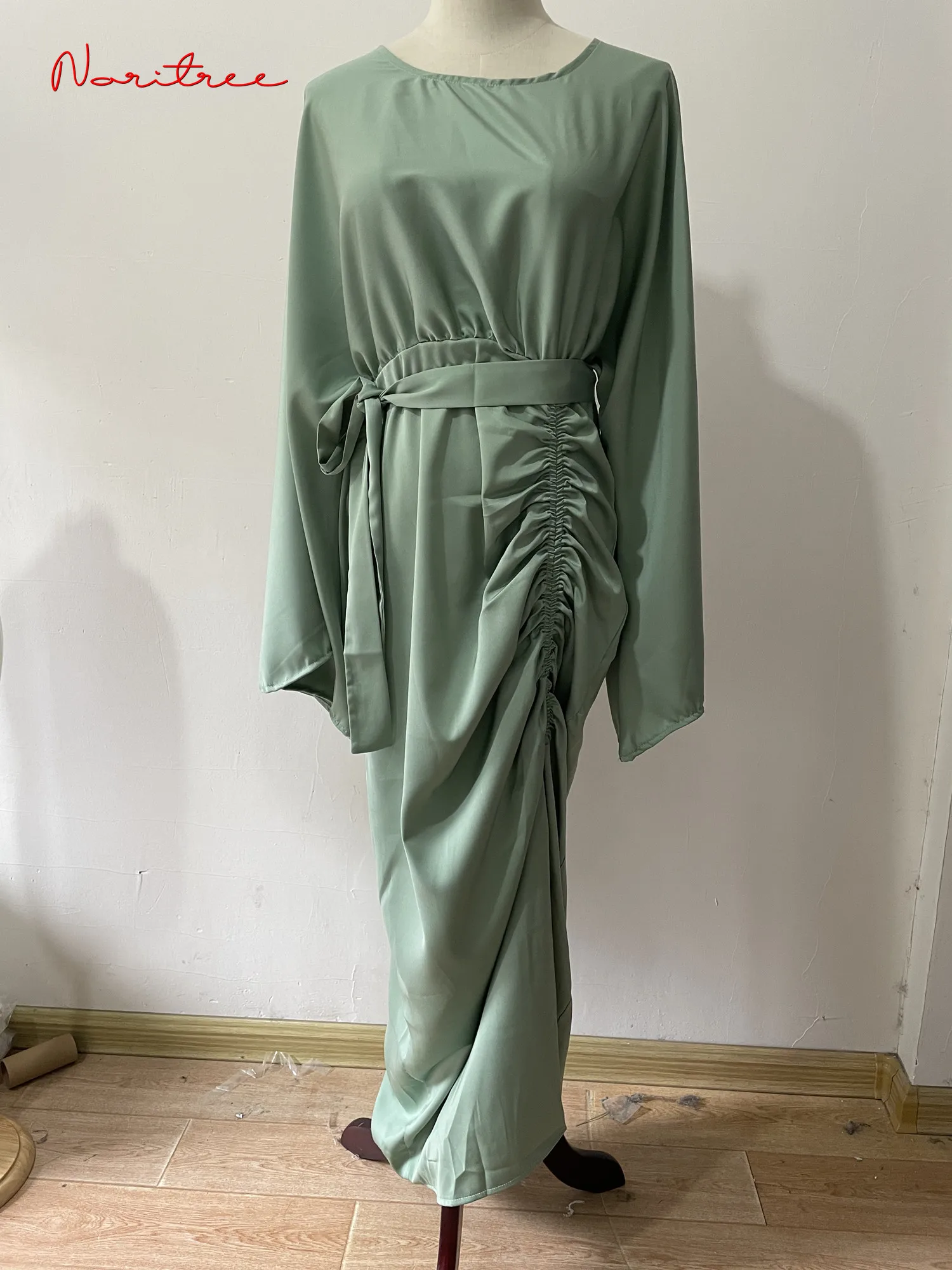 Ramadan Eid Djellaba Feminine Muslim Dress Dubai Shiny Soft Silky Satin Abaya Dubai Turkey Muslim Dress Islam Abayas Robe WY805