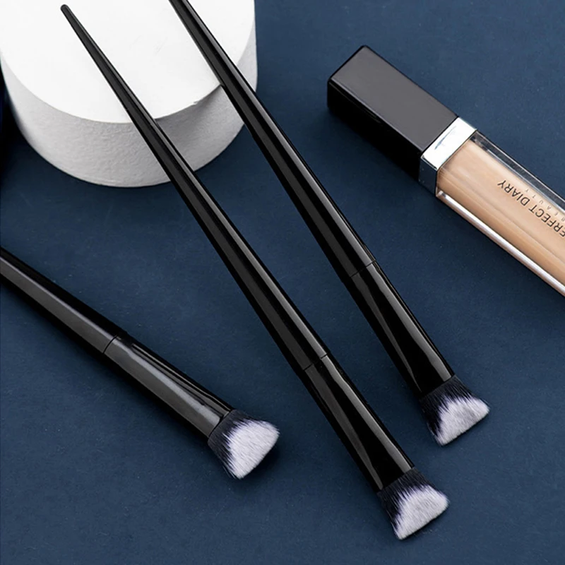 Professional Makeup Brushes Finger Belly Head Cover Dark Circles Foundation Concealer Brush Cosmetic Face Detail Beauty Tools