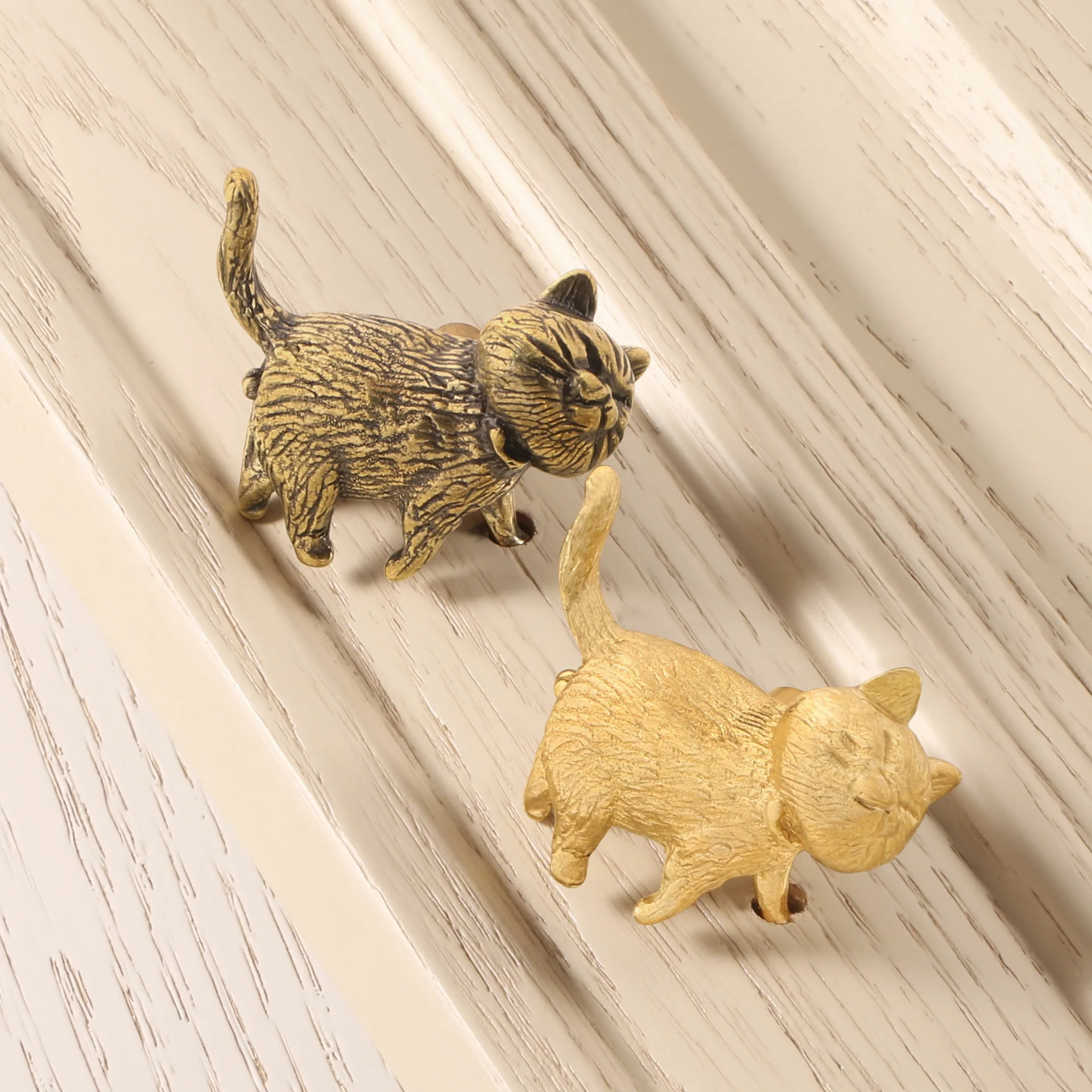 

Vintage Brass Cat Knobs – Decorative Cabinet Pulls Drawers, Dressers & DIY Furniture Hardware (Gold & Antique Bronze)