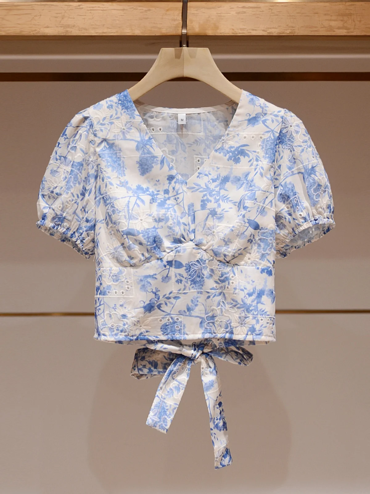 

Ele ort Sve V-Ne Embroidered Print irt Ladylike Commute Sle Bubble Sve Summer Top JOOva Brand