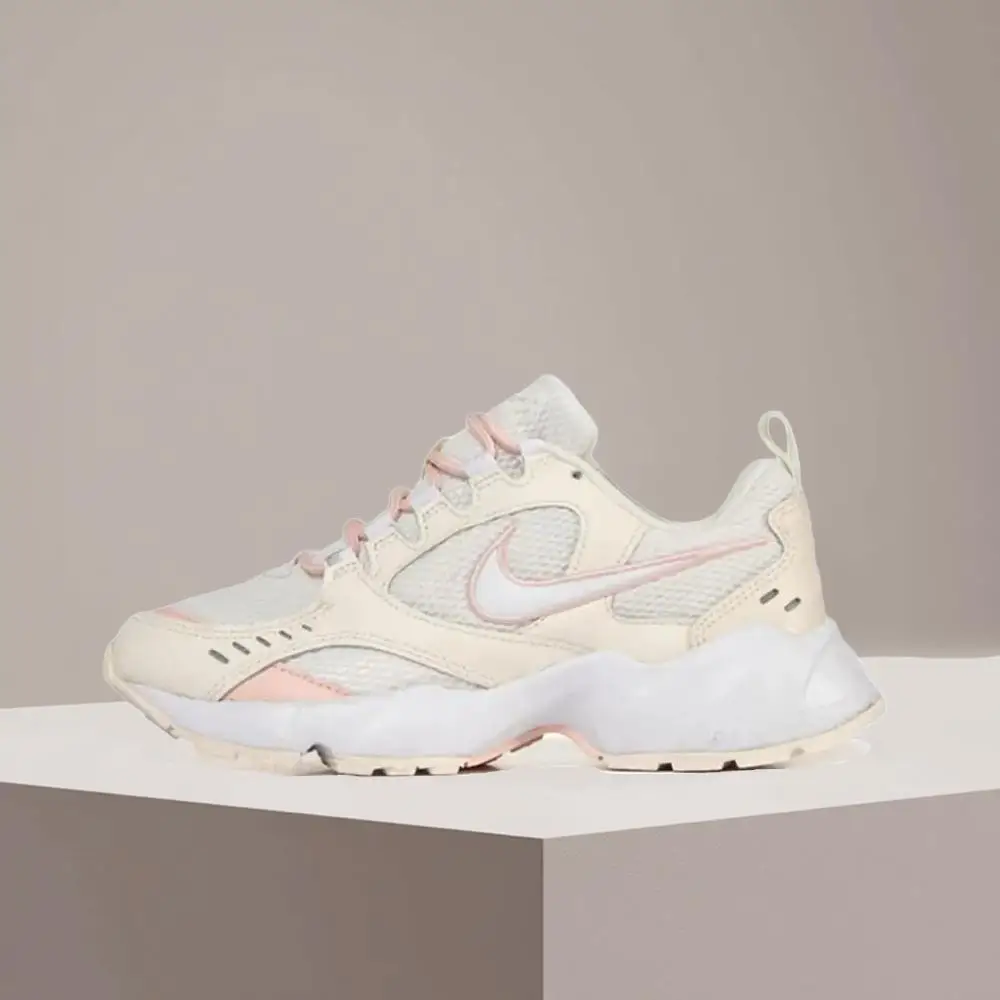 

Nike Air Heights Air Cushioning Comfortable and Lightweight Slip-Resistant and Durable Women's Running Shoes CI0603-107