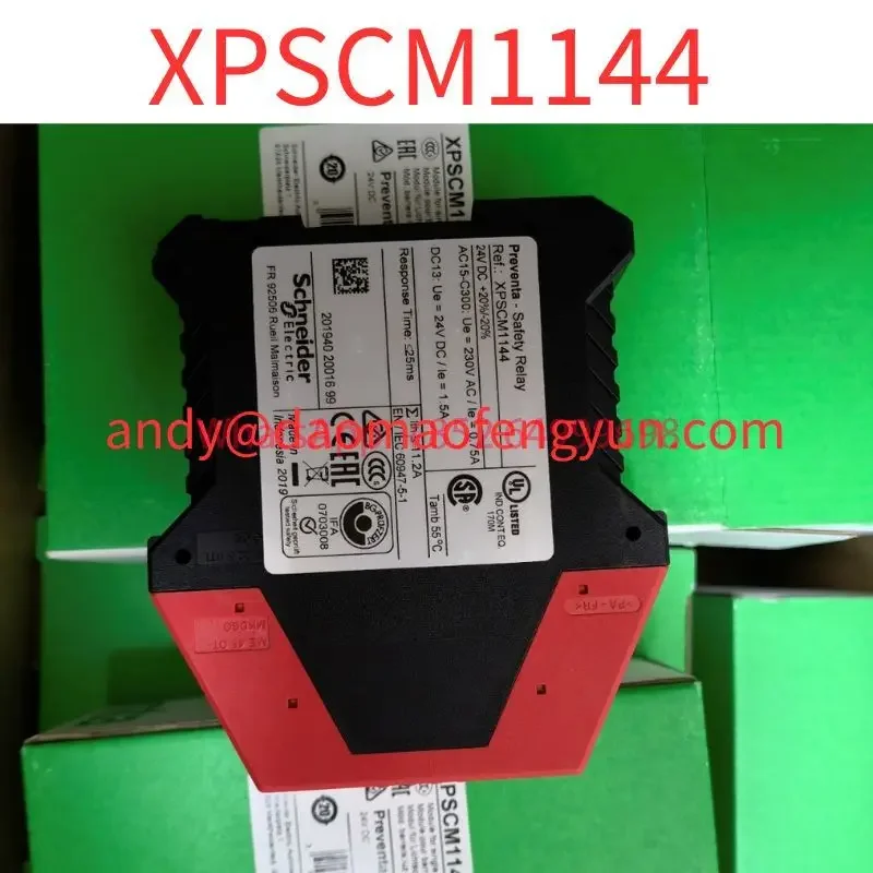 Brand New Safety relay XPSCM1144