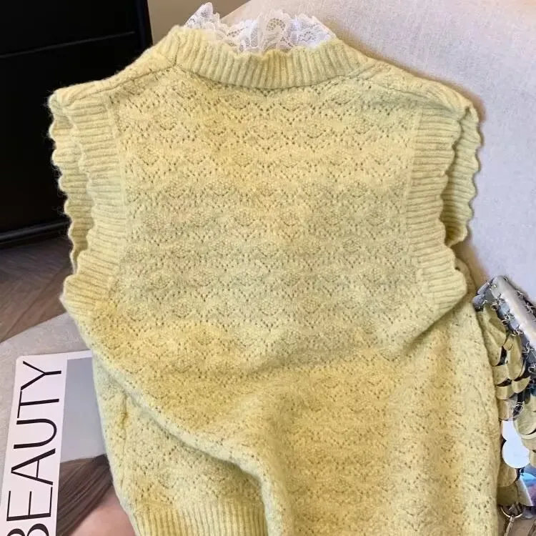 Woman Lace Bow Knitted Vest 2025 Spring Autumn V-neck Sleeveless Cardigan Female Korean Fashion Loose All-match Short Waistcoat