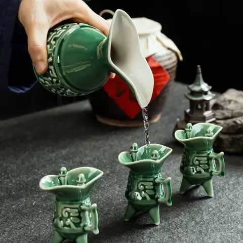 A Full Set of Baijiu Cup Wine Dispenser Set Creative Gift Box High-end Wine Set Chinese Jug Wine Glass Ceramic Home Antique