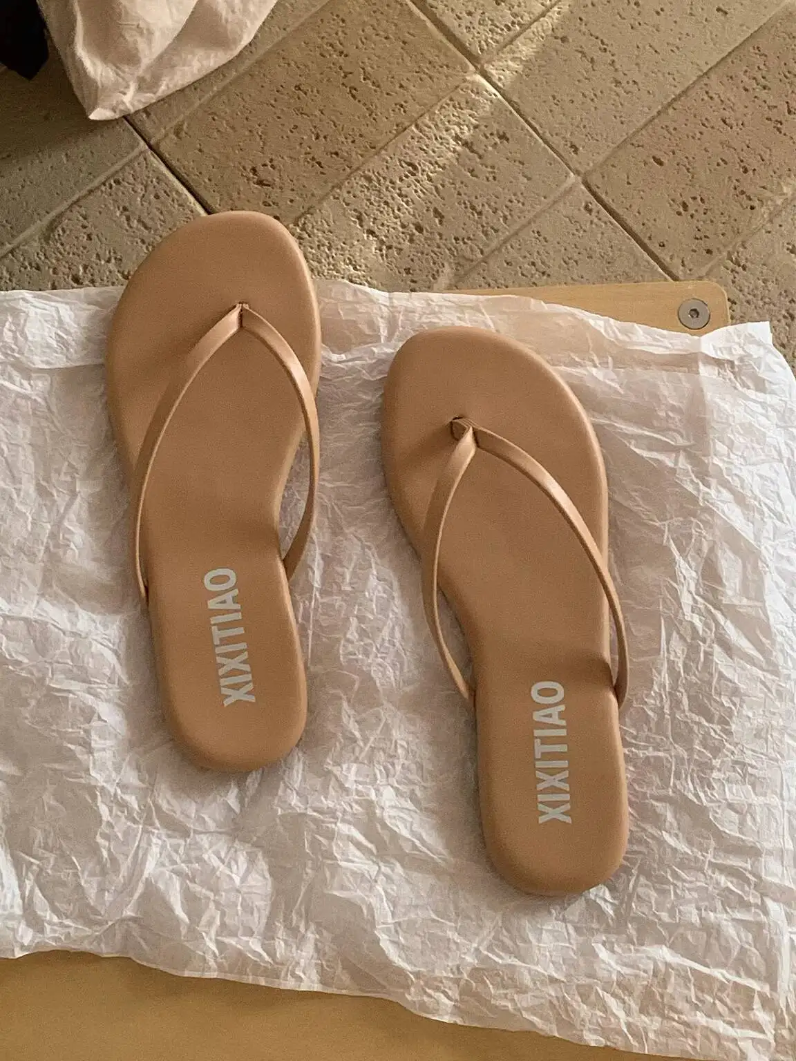 

2026 Women's Summer Flip Flops Korean-style Thin Strap Flat Anti-slip Versatile Trendy Beach Slippers