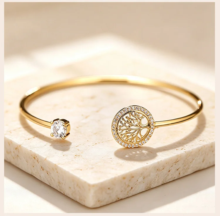 Baum des Lebens Manschettenarmband, Goldfarbenes Edelstahlarmband mit Kristallakzenten, Symbolischer Schmuck – Detail 5