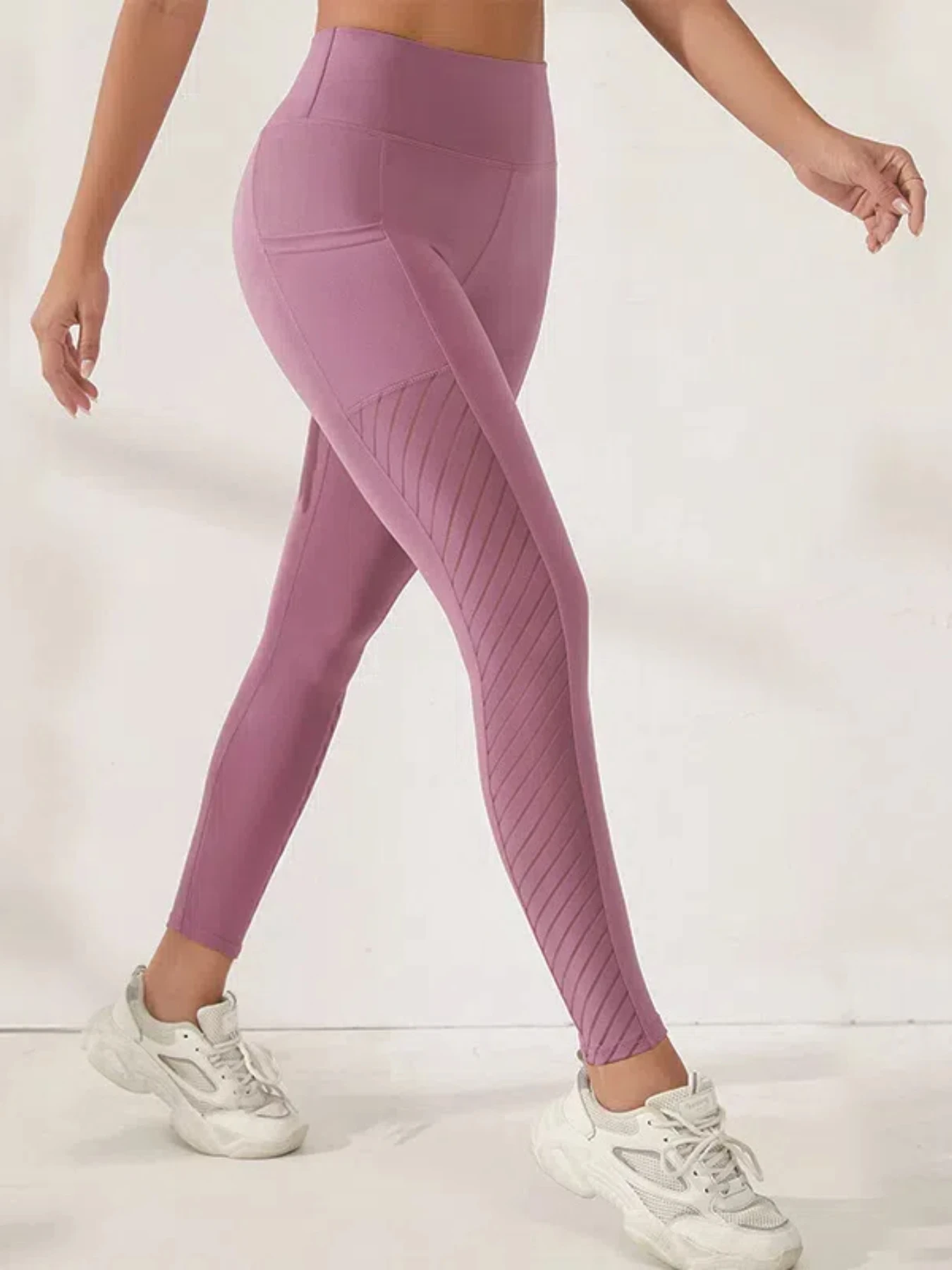 Nuovo design di leggings da donna con tasca a pannello grande con leggings dimagranti per sollevamento dell'anca a vita alta Pantaloni corti da corsa fitness