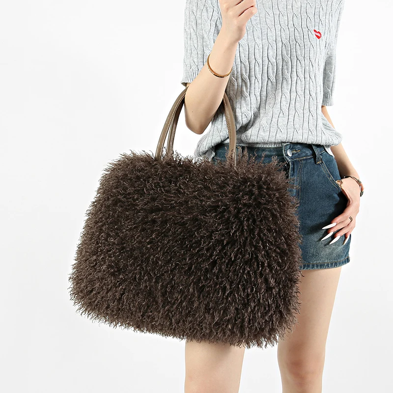 Imitation Beach Wool Curly Hand-held Tote Bag, Retro Plush Women's Bag, Large Capacity Commuting Shopping Bag