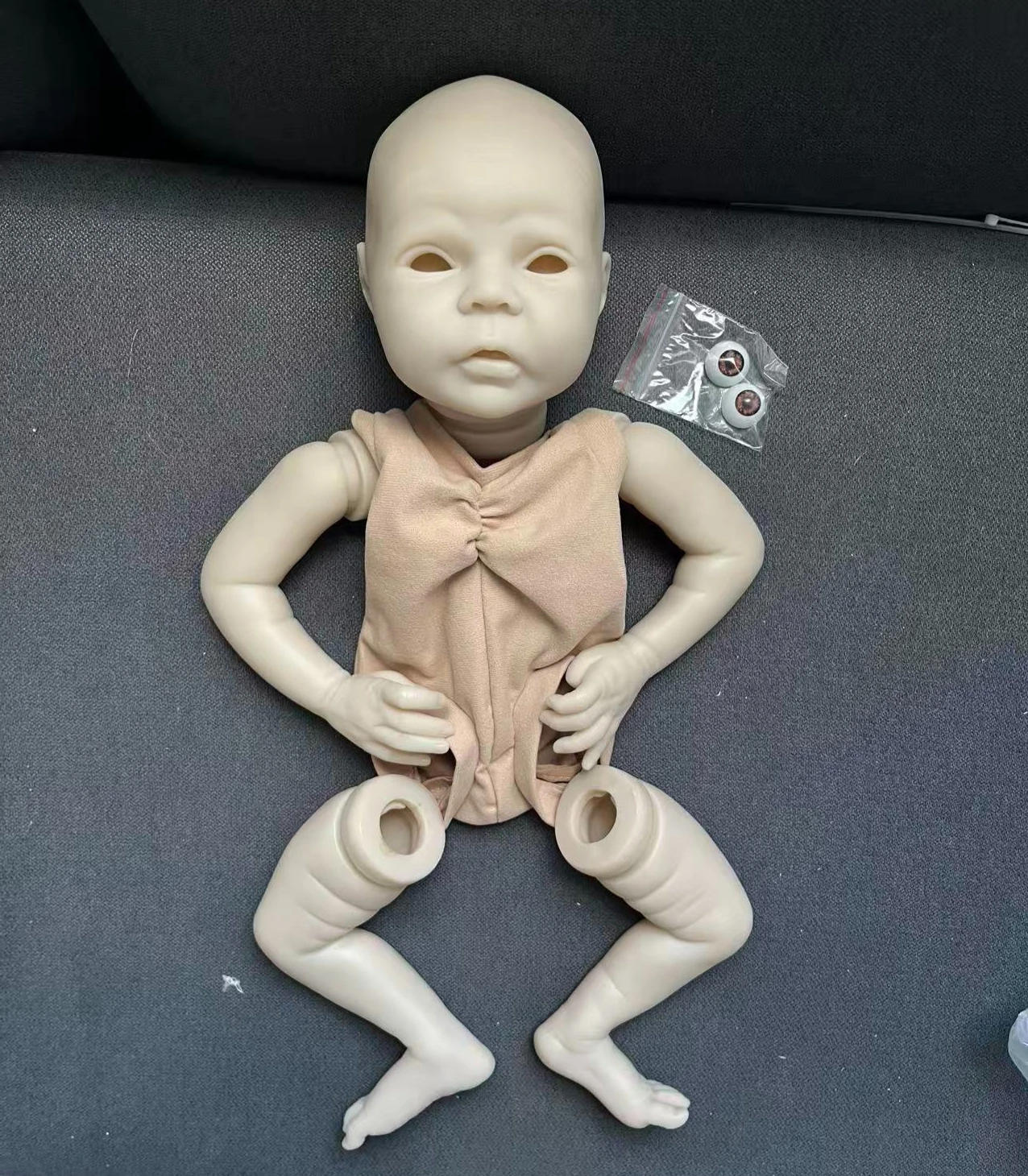 18 بوصة تولد من جديد دمية كيت Mayven لون جديد لتقوم بها بنفسك أجزاء دمية فارغة مع الجسم والعينين Mucionesas عدة تولد من جديد اسم على الظهر