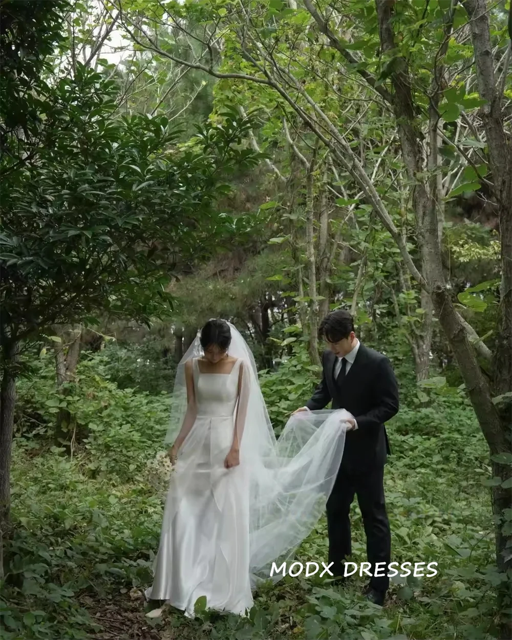 

MODX Forest Themed Korean Wedding Dress Square Collar Simple Elegant Photo Shoot Gown for Bride Customized Wedding Party Dress